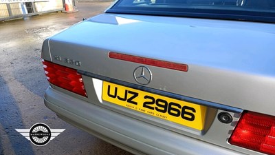 Lot 882 - 1998 MERCEDES SL 320 AUTO