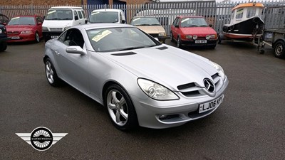 Lot 238 - 2006 MERCEDES SLK 350 AUTO