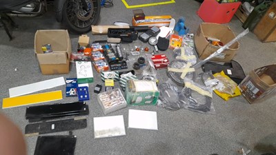 Lot 547 - 4 BOXES OF CAR RELATED PARTS