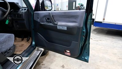 Lot 496 - 1999 MITSUBISHI SHOGUN GLS TD
