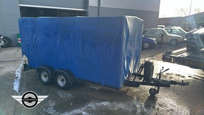Lot 72 - COVERED CAR TRAILER