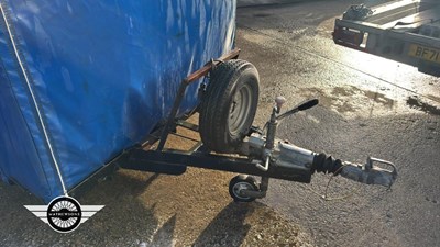 Lot 72 - COVERED CAR TRAILER