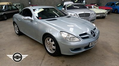 Lot 158 - 2004 MERCEDES SLK 200 KOMPRESSOR AUTO