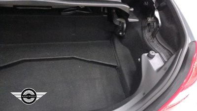 Lot 158 - 2004 MERCEDES SLK 200 KOMPRESSOR AUTO