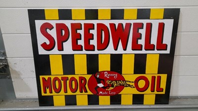 Lot 363 - WOODEN HAND PAINTED SPEEDWELL MOTOR OIL SIGN 28" X 20"