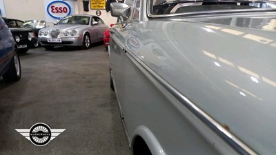 Lot 174 - 1973 BMW 2002 CABRIOLET