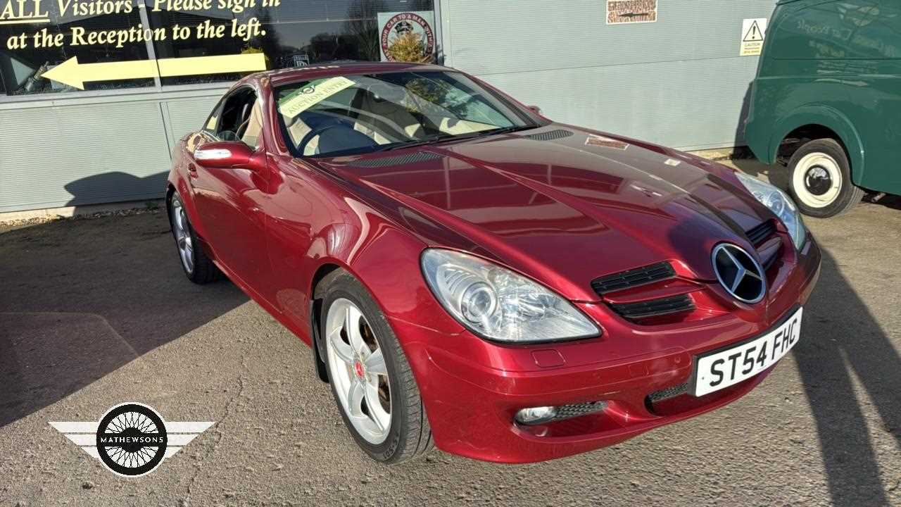 Lot 180 - 2004 MERCEDES SLK 200 KOMPRESSOR AUTO