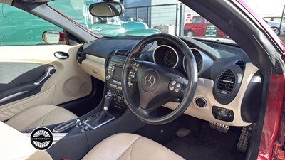 Lot 180 - 2004 MERCEDES SLK 200 KOMPRESSOR AUTO