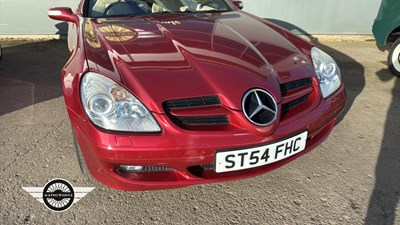 Lot 180 - 2004 MERCEDES SLK 200 KOMPRESSOR AUTO