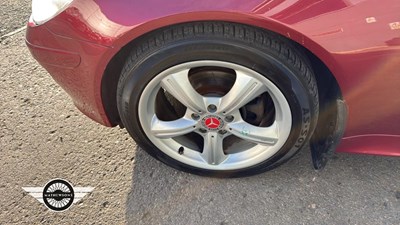 Lot 180 - 2004 MERCEDES SLK 200 KOMPRESSOR AUTO