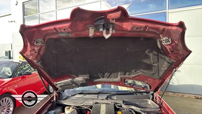 Lot 180 - 2004 MERCEDES SLK 200 KOMPRESSOR AUTO