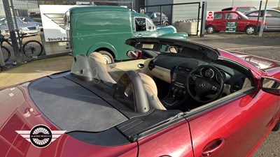 Lot 180 - 2004 MERCEDES SLK 200 KOMPRESSOR AUTO