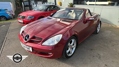 Lot 180 - 2004 MERCEDES SLK 200 KOMPRESSOR AUTO