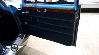 Lot 888 - 1970 WOLSELEY 16/60