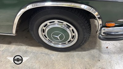Lot 72 - 1972 MERCEDES 250 CE