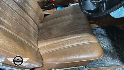 Lot 72 - 1972 MERCEDES 250 CE