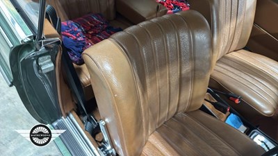 Lot 72 - 1972 MERCEDES 250 CE
