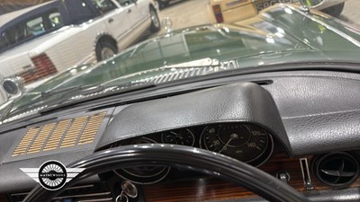 Lot 72 - 1972 MERCEDES 250 CE