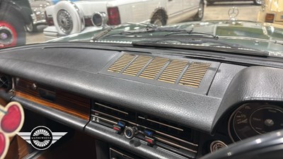 Lot 72 - 1972 MERCEDES 250 CE