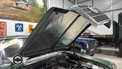 Lot 72 - 1972 MERCEDES 250 CE