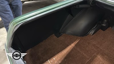 Lot 72 - 1972 MERCEDES 250 CE