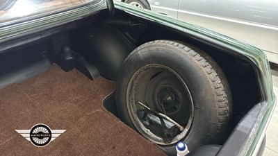 Lot 72 - 1972 MERCEDES 250 CE