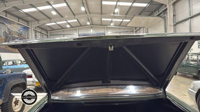 Lot 72 - 1972 MERCEDES 250 CE