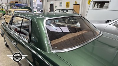 Lot 72 - 1972 MERCEDES 250 CE