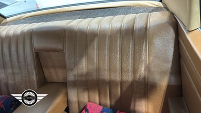 Lot 72 - 1972 MERCEDES 250 CE