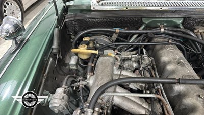 Lot 72 - 1972 MERCEDES 250 CE
