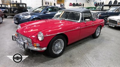 Lot 264 - 1975 MG B