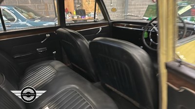 Lot 16 - 1962 VAUXHALL