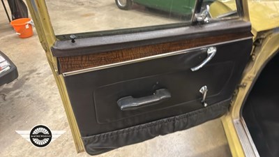 Lot 16 - 1962 VAUXHALL
