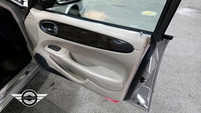 Lot 14 - 1998 JAGUAR XJ SPORT V8 AUTO