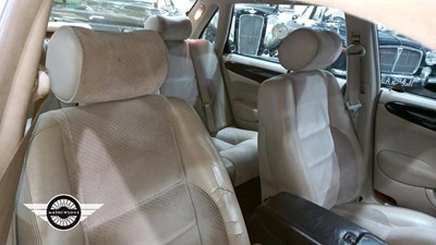 Lot 14 - 1998 JAGUAR XJ SPORT V8 AUTO