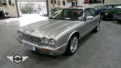 Lot 14 - 1998 JAGUAR XJ SPORT V8 AUTO