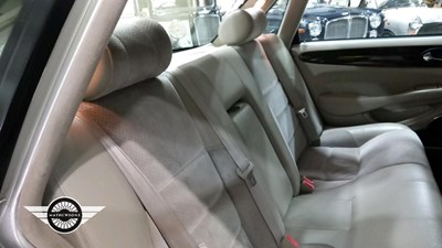 Lot 14 - 1998 JAGUAR XJ SPORT V8 AUTO