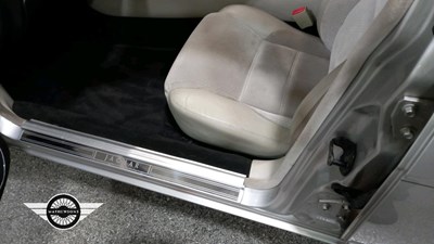 Lot 14 - 1998 JAGUAR XJ SPORT V8 AUTO