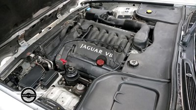 Lot 14 - 1998 JAGUAR XJ SPORT V8 AUTO