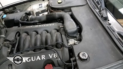 Lot 14 - 1998 JAGUAR XJ SPORT V8 AUTO