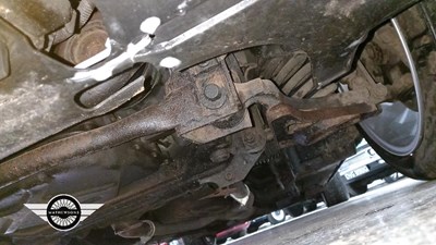 Lot 14 - 1998 JAGUAR XJ SPORT V8 AUTO