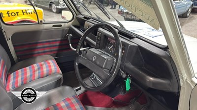 Lot 282 - 1986 RENAULT 4 GT L