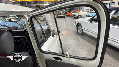 Lot 282 - 1986 RENAULT 4 GT L