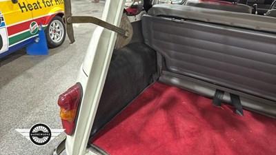 Lot 282 - 1986 RENAULT 4 GT L