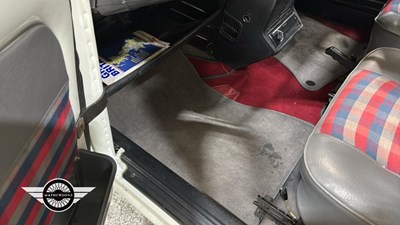 Lot 282 - 1986 RENAULT 4 GT L