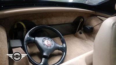 Lot 472 - 1994 ROVER / MG