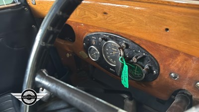 Lot 830 - 1930 SINGER