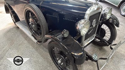 Lot 830 - 1930 SINGER
