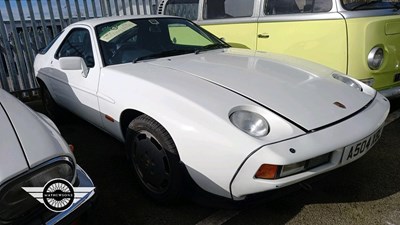 Lot 7 - 1984 PORSCHE 928 S AUTO