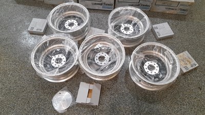 Lot 797 - 5 X CRAGER AERO H/T SERIES MULTI STUD RIMS